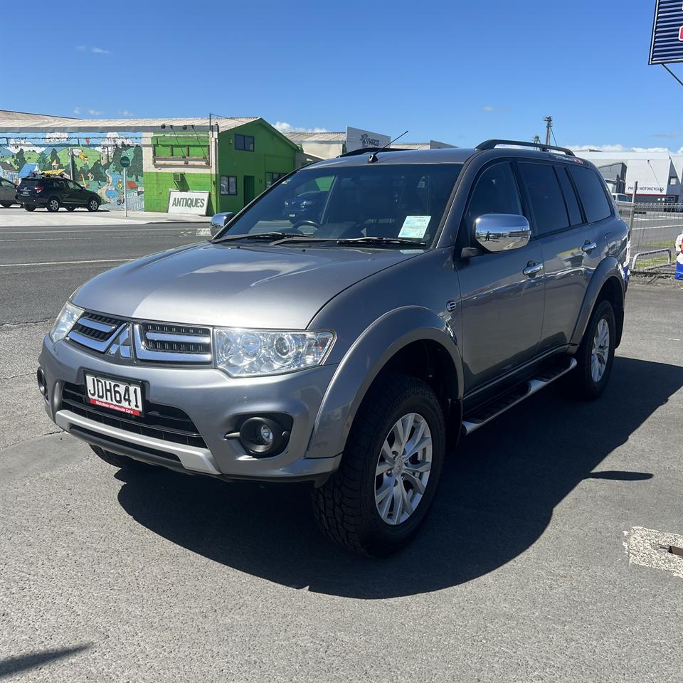 2015 Mitsubishi Challenger