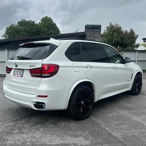 2018 BMW X5 - Thumbnail