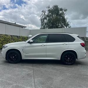 2018 BMW X5 - Thumbnail