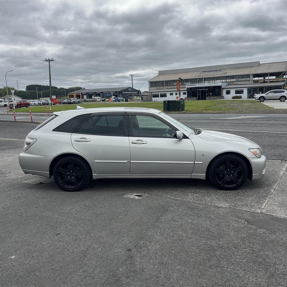 2001 Toyota Altezza