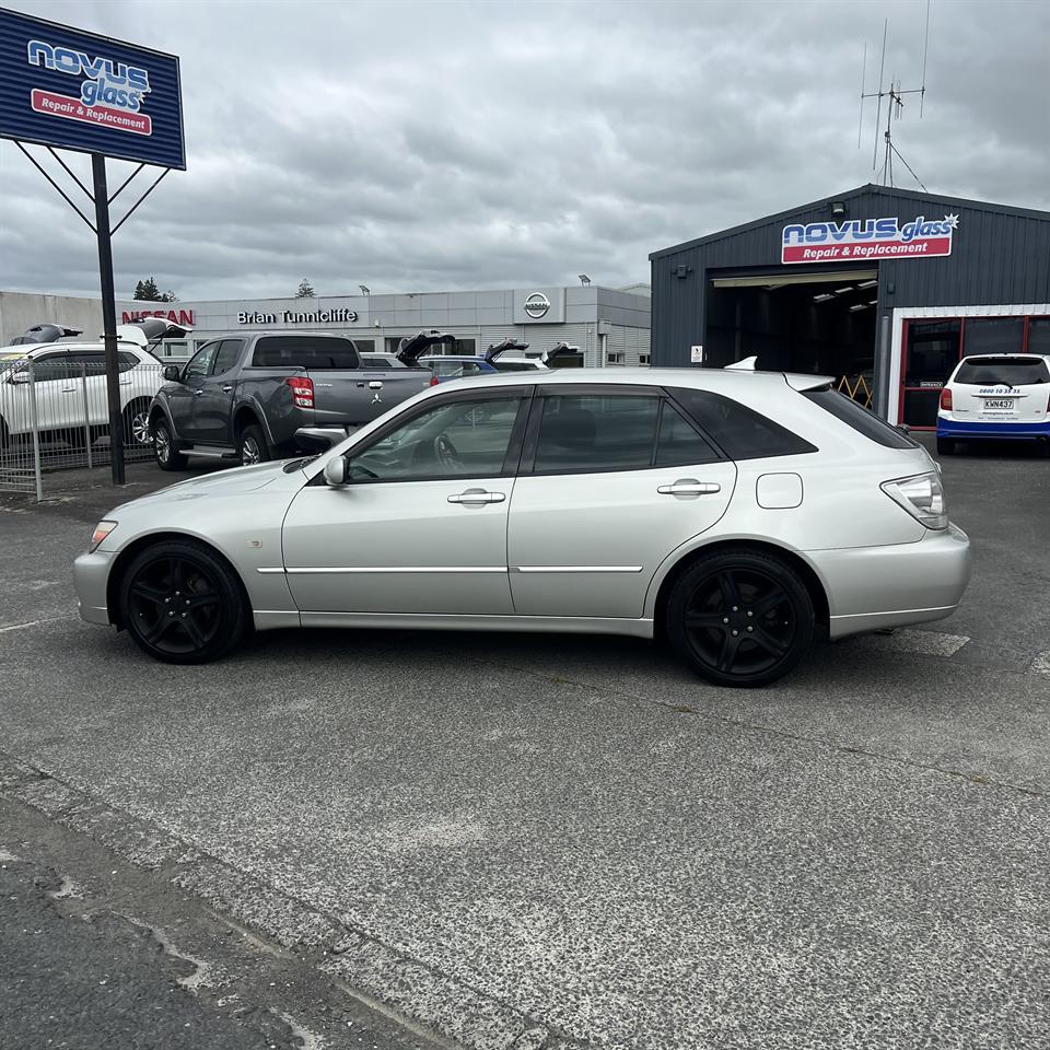 2001 Toyota Altezza